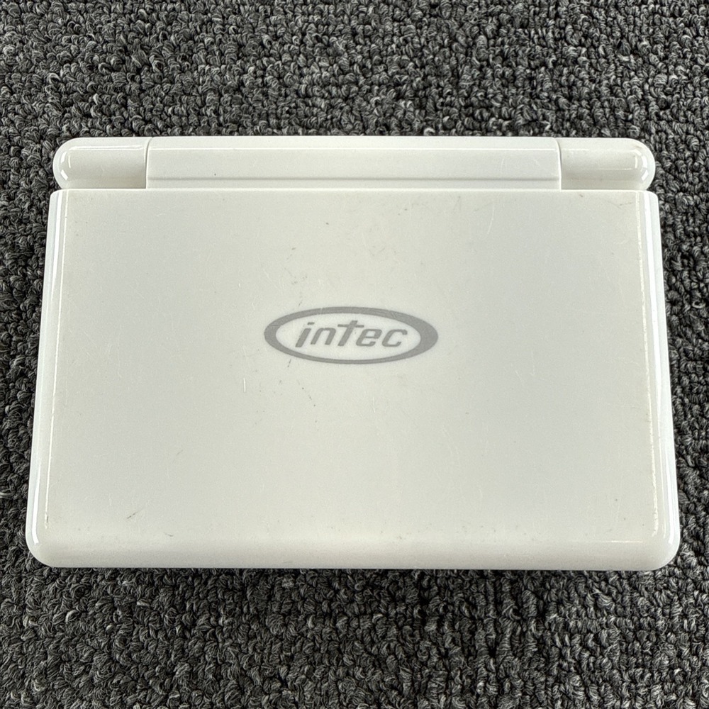 Intec Nintendo DS Game Storage Case Holder White Cartridge Organizer Portable